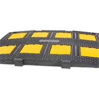Middle Speed Hump, Rubber, 3' L x 20" W x 2" H Les Fournitures Industrielles Méga