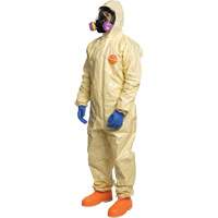Tychem&reg; 6000 SFR Coverall, Size Small, Khaki Les Fournitures Industrielles Méga