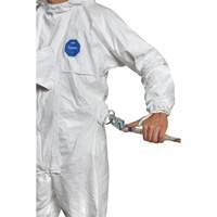 Harness-Compatible Disposable Coverall, Small, White, Tyvek&reg; 500 Les Fournitures Industrielles Méga