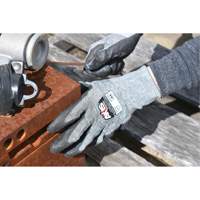 Gants de travail r&eacute;sistants &agrave; la coupe, compatibles avec &eacute;crans tactiles RWG566 AXIS, Taille T-petit, Calibre 18, Rev&ecirc;tement Polyur&eacute;thane, Enveloppe en Acier inoxydable/PEHP, ASTM ANSI niveau A5/EN 388 niveau E Les Fournitures Industrielles Méga