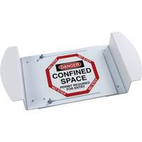 Panneau pour trou d'homme "Danger Confined Space Permit Required For Entry", 21" x 30", Polystyr&egrave;ne, Anglais Les Fournitures Industrielles Méga