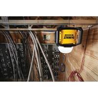 Baladeuse polyvalent sans fil Tool Connect 20V Max, DEL, 5000 lumens, Boîtier en Plastique Les Fournitures Industrielles Méga