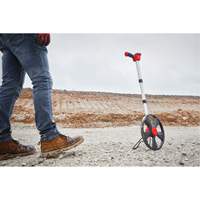 Roue &agrave; mesurer num&eacute;rique, 12"/30 cm, Gamme de 10 000' Les Fournitures Industrielles Méga