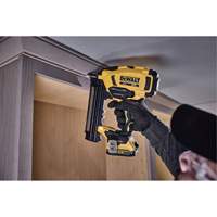 XR&reg; Cordless 18Ga Brad Nailer, 20 V, Lithium-Ion Les Fournitures Industrielles Méga