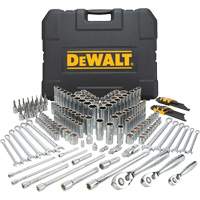 Jeu d'outils de m&eacute;canicien avec coffret moul&eacute; par soufflage Les Fournitures Industrielles Méga
