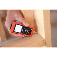 T&eacute;l&eacute;m&egrave;tre laser avec capteur d'angle et Bluetooth&reg;, 2" - 330' (5.08 cm - 100.58 m) Gamme de mesure, Num&eacute;rique (&eacute;lectronique) Les Fournitures Industrielles Méga