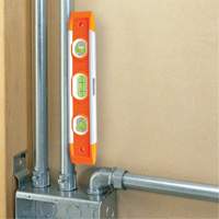 Niveau torpille, 9" lo, Plastique, 3 fioles, Magn&eacute;tique Les Fournitures Industrielles Méga